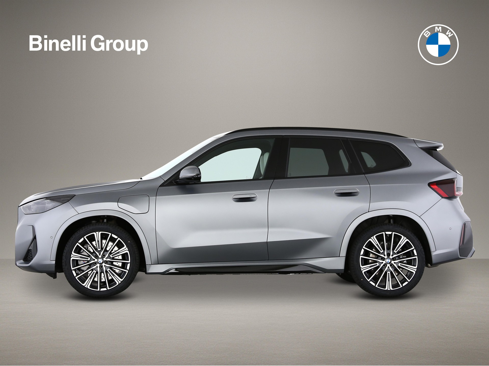 BMW X1 30e xDrive-showroom-element-2