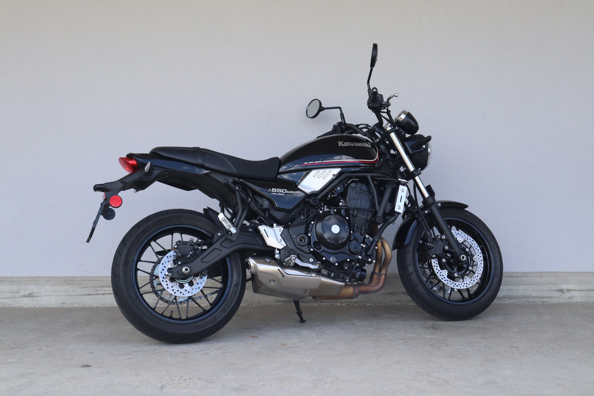 KAWASAKI Z 650 RS-image-2