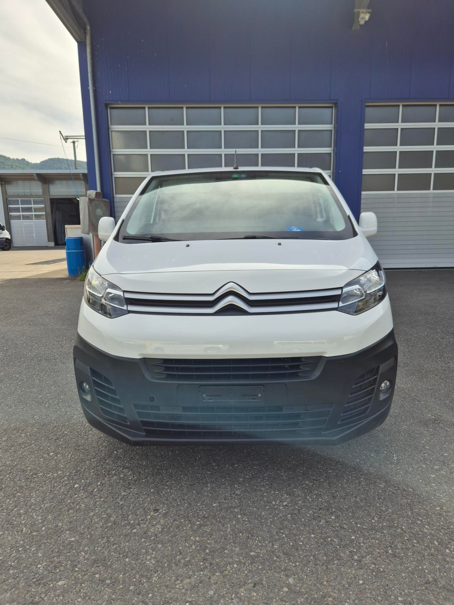 CITROEN 2.0 BlueHDi 120 Komfort-image-1