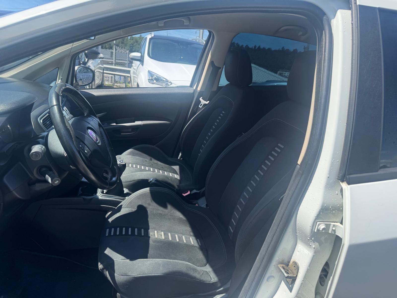 FIAT Punto 1.4 16V Turbo Dynamic-image-9