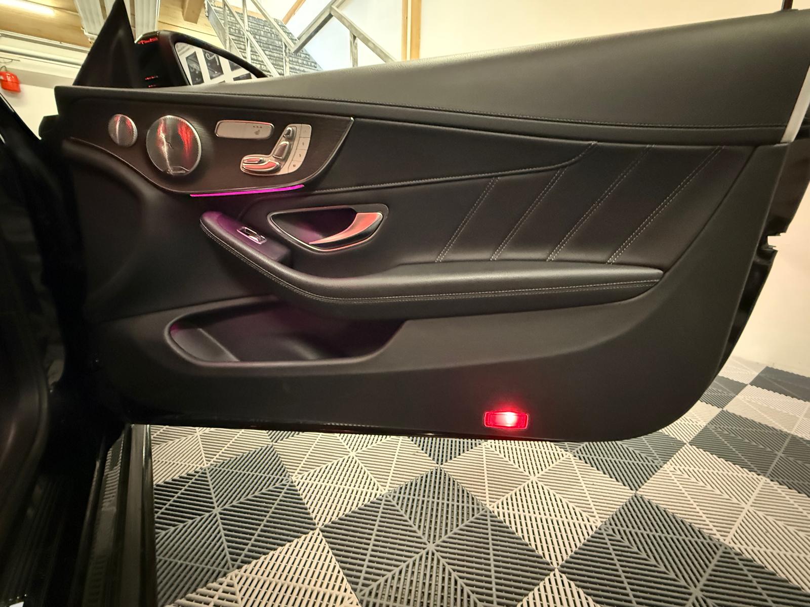 MERCEDES-BENZ C 63 S AMG 9G-tronic-image-23