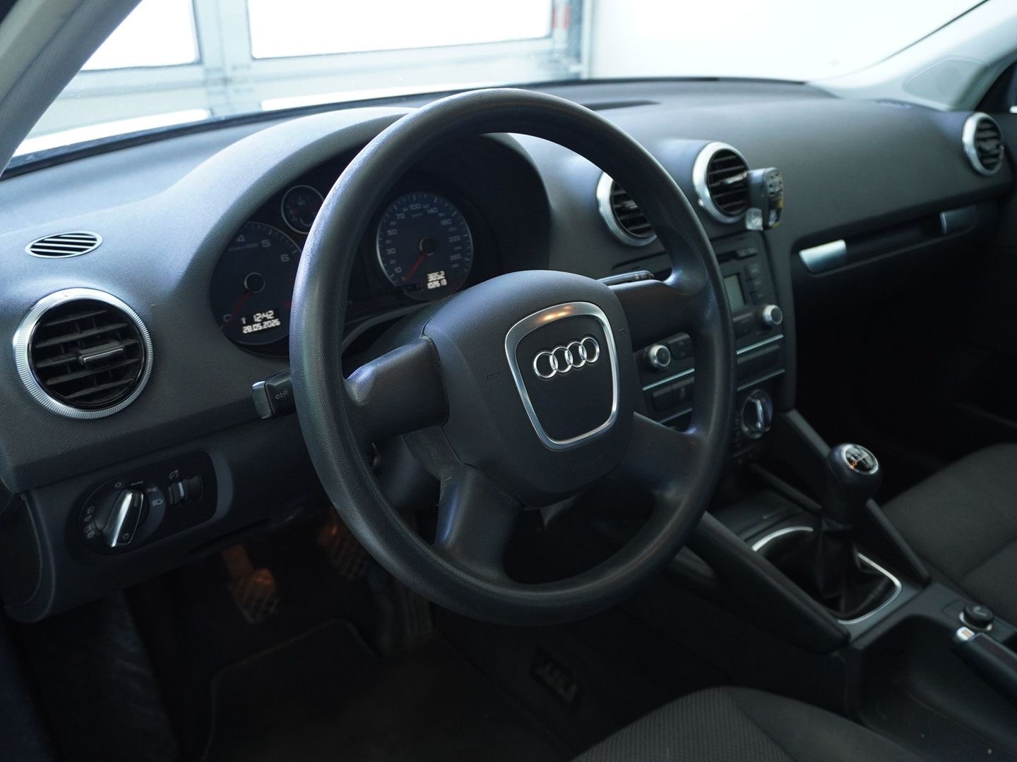 AUDI A3 Sportback 1.8 TFSI Attraction-showroom-element-2