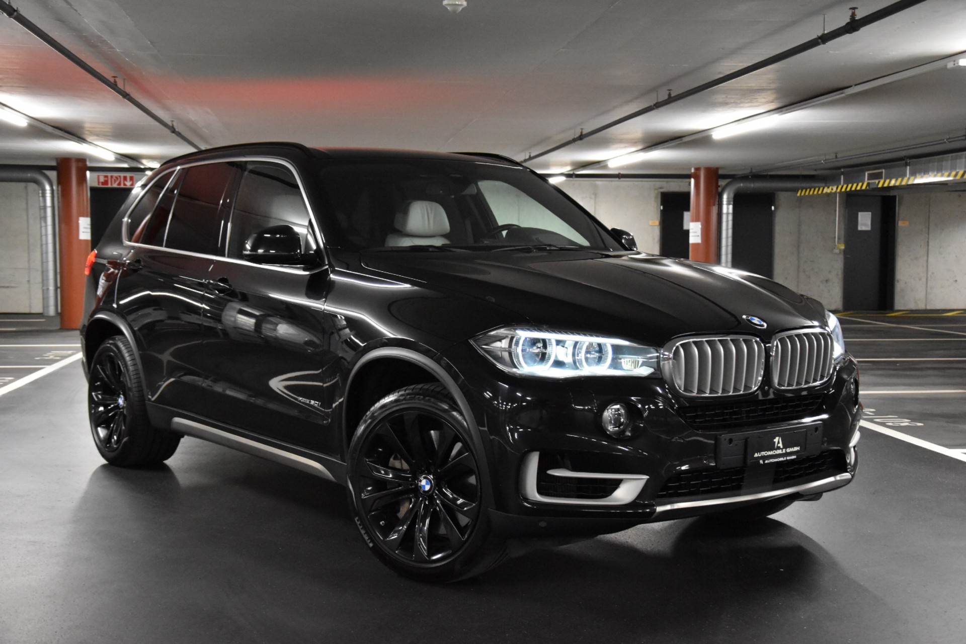 BMW X5 xDrive 50i Steptronic *** INDIVIDUAL ***-image-10