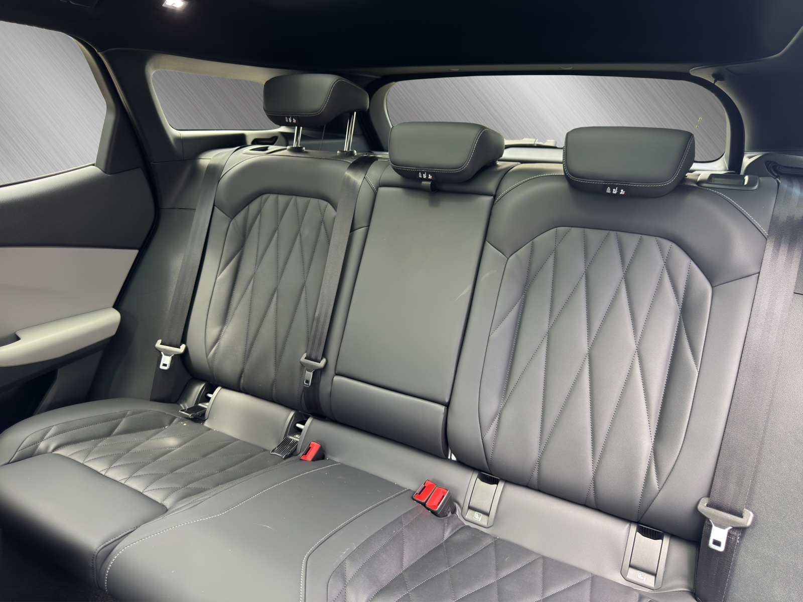 FORD Explorer Extended Range Premium 4x4-image-14