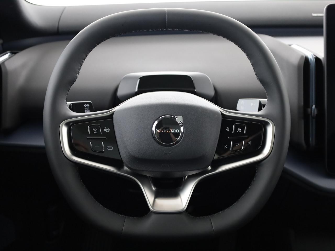 VOLVO EX30 CC P8 Ultra AWD-image-13
