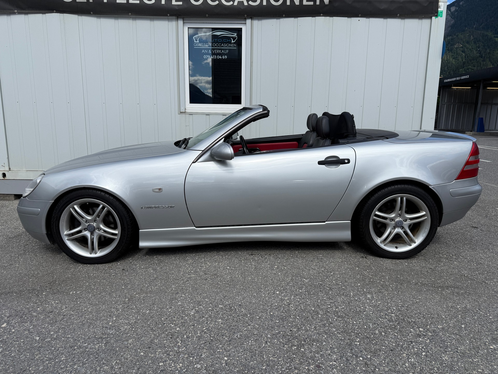 MERCEDES-BENZ SLK 230 Kompressor *TIEFERLEGUNG*SUBWOOFER*FRISCH AB MFK*-image-10