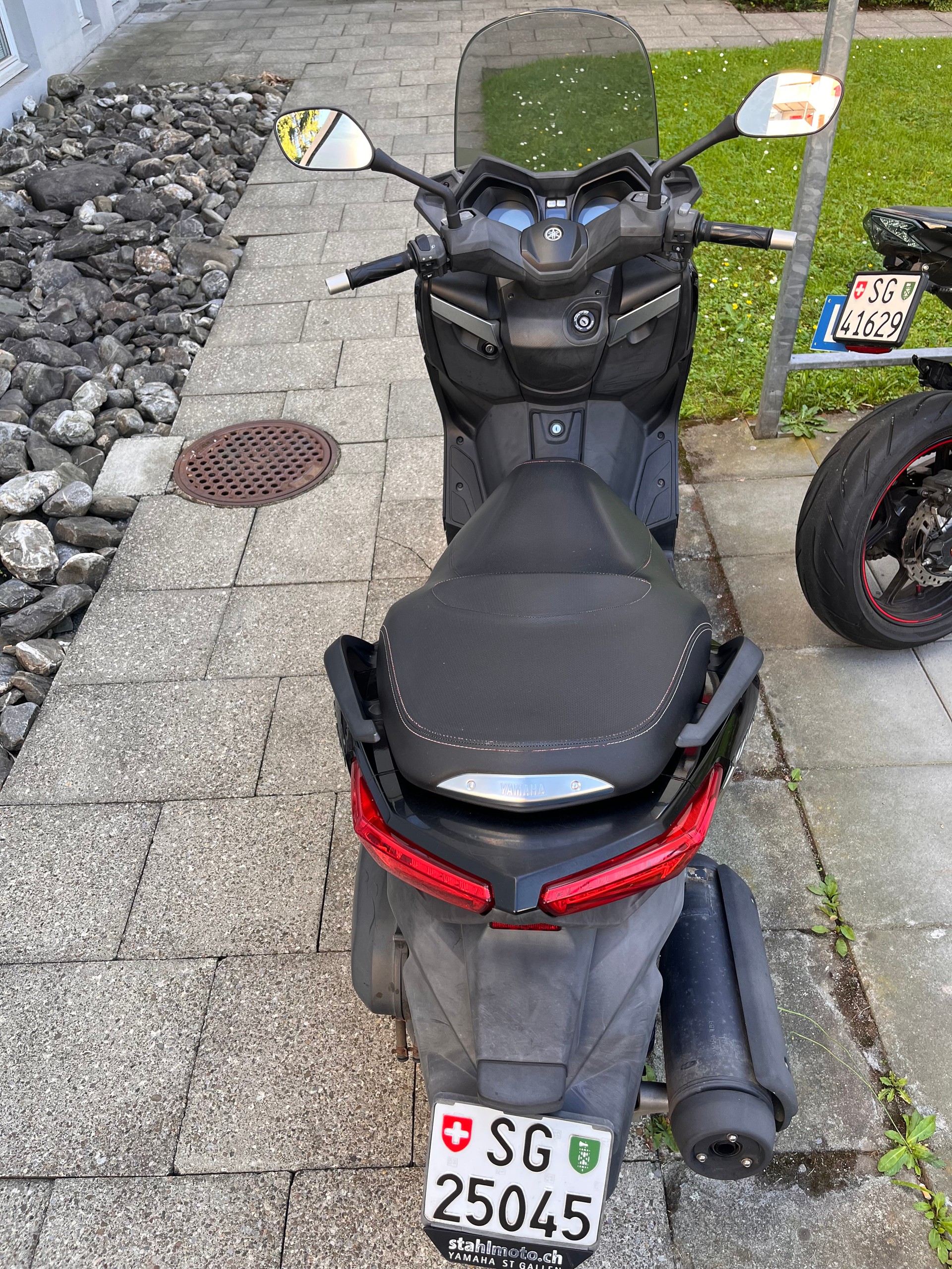 YAMAHA X-MaxYP 125 R ABS-image-1