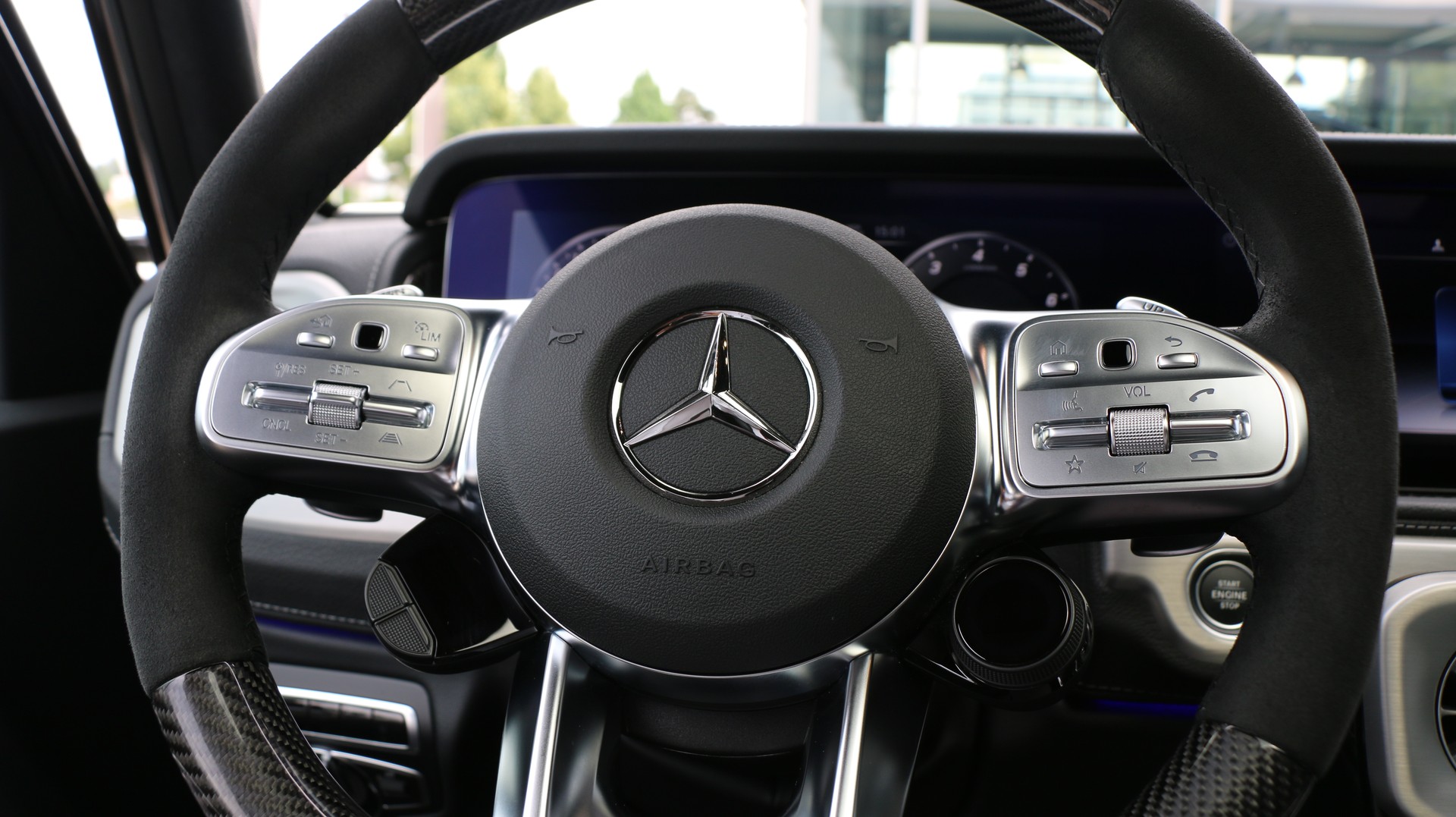MERCEDES-BENZ G 63 AMG-image-13
