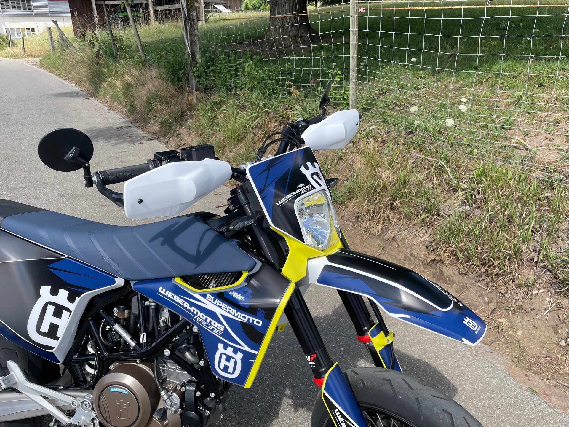HUSQVARNA 701 Supermoto (35kW)-image-1
