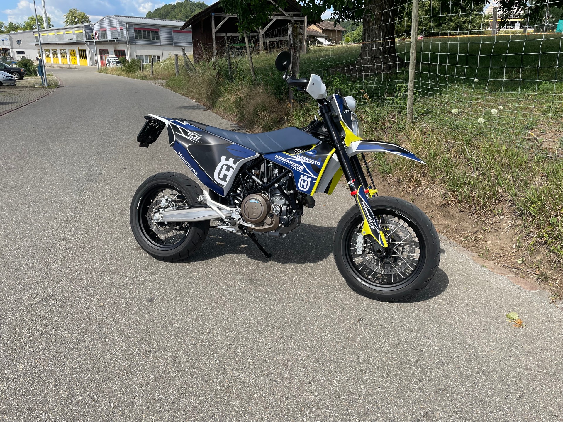 HUSQVARNA 701 Supermoto (35kW)-image-0