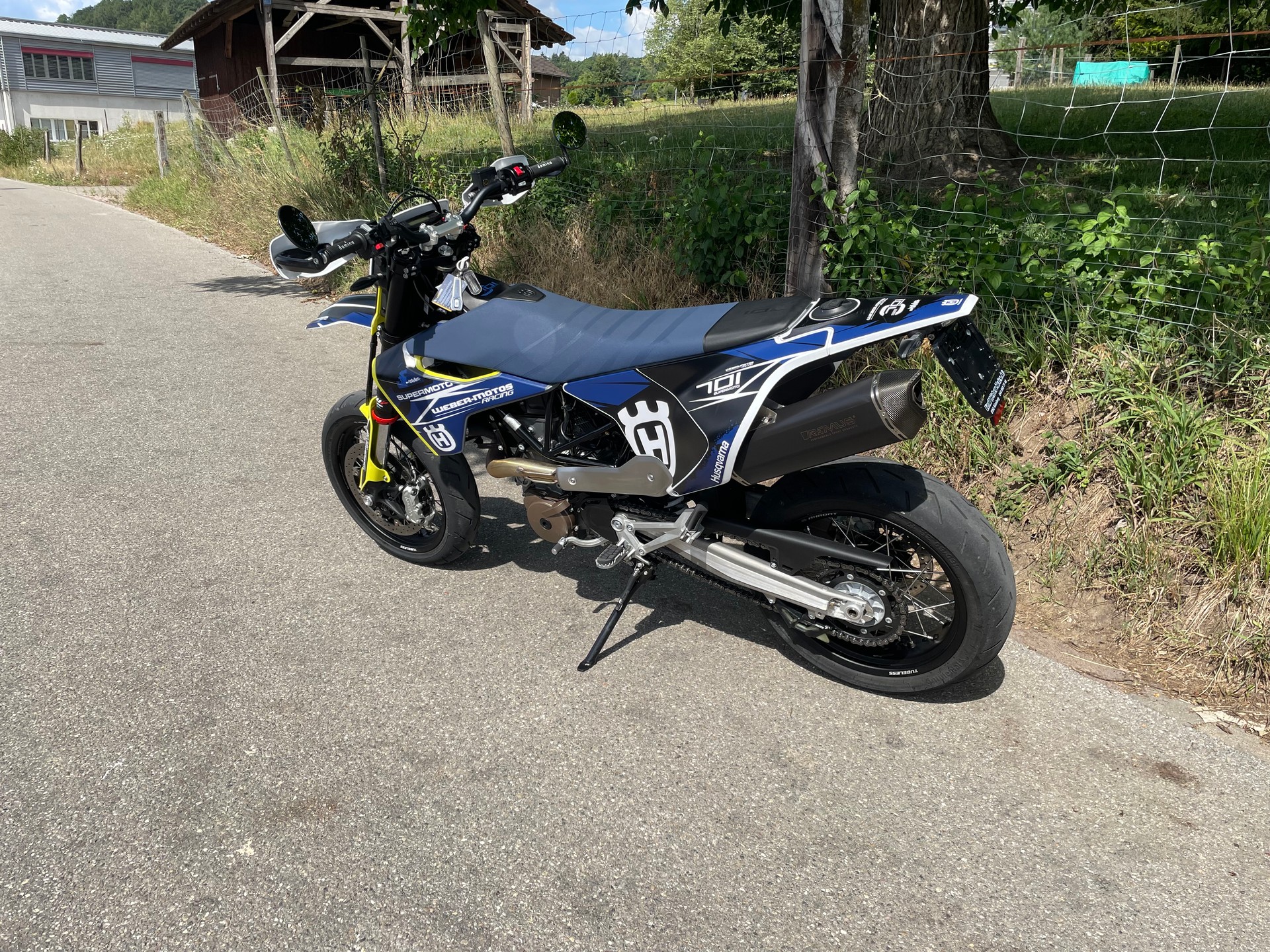 HUSQVARNA 701 Supermoto (35kW)-image-2