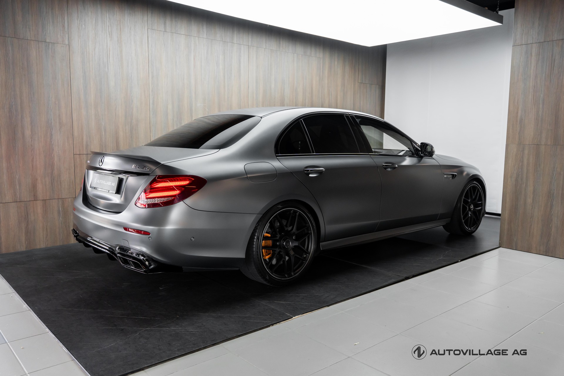 MERCEDES-BENZ E 63 AMG S 4Matic Speedshift MCT | ohne OPF-showroom-element-1