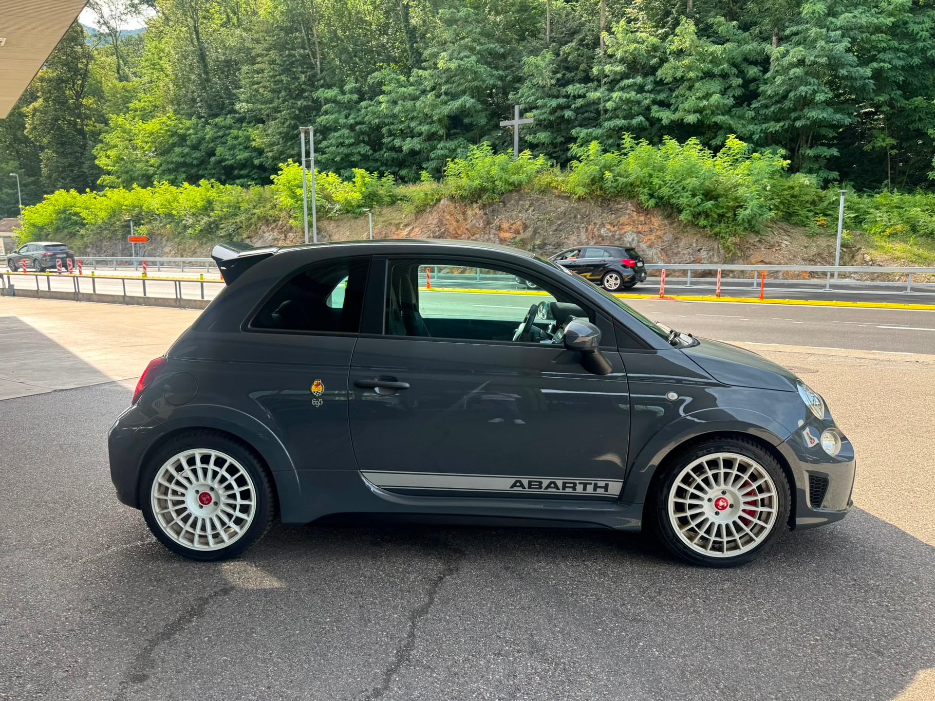 FIAT 695 1.4 16V Turbo Abarth 70 Anniversario-showroom-element-3