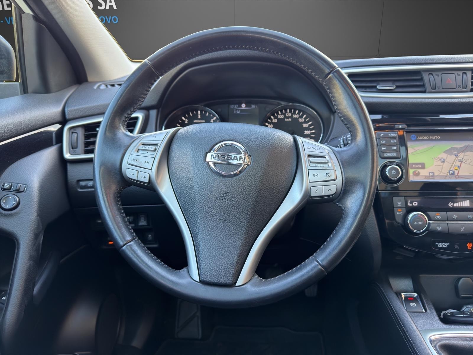 NISSAN Qashqai 1.6 dCi tekna ALL-MODE 4x4-image-8