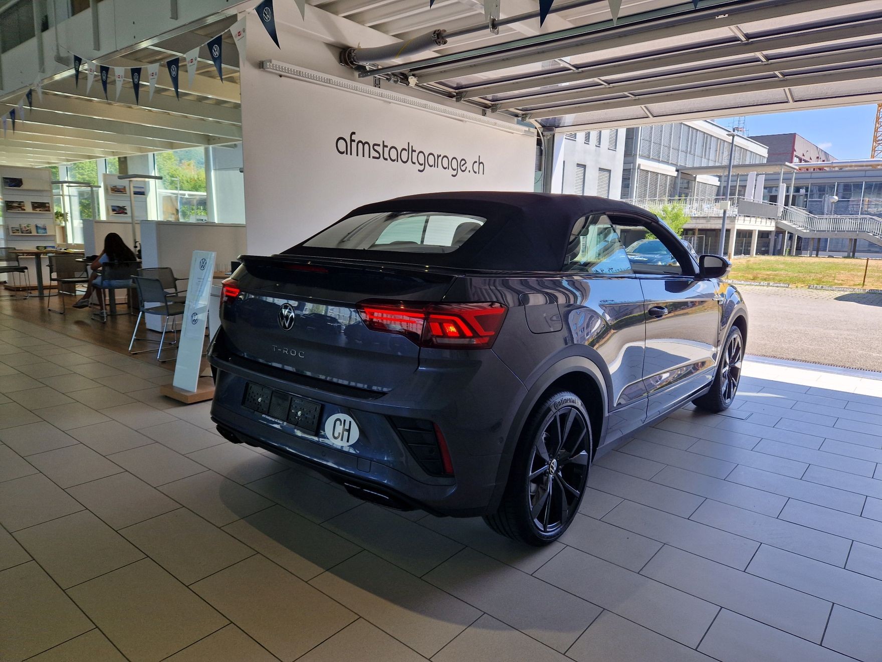VW T-Roc Cabriolet 1.5 TSI EVO R-Line DSG-showroom-element-3