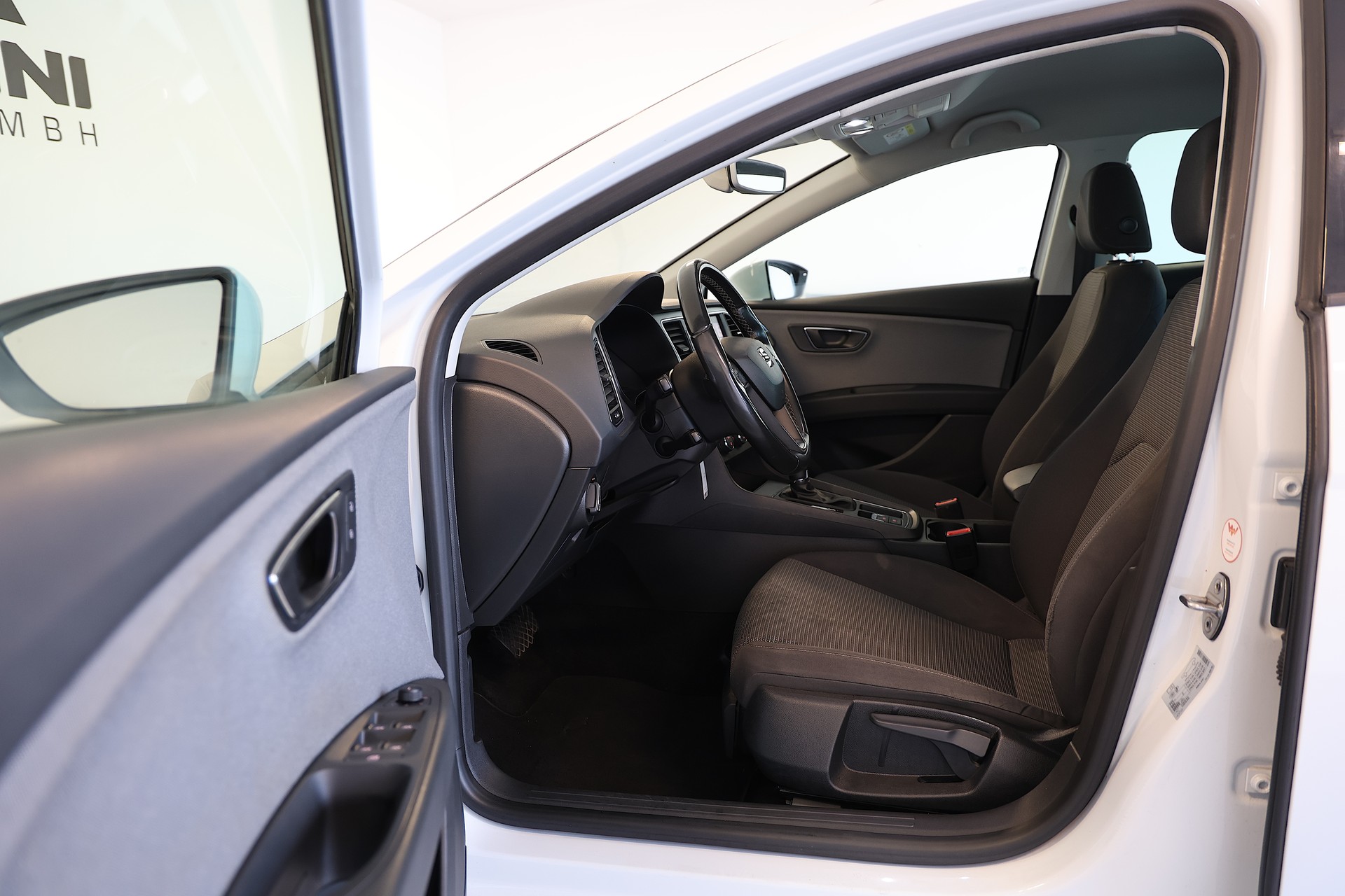 SEAT Leon ST 2.0 TDI Style DSG-image-4