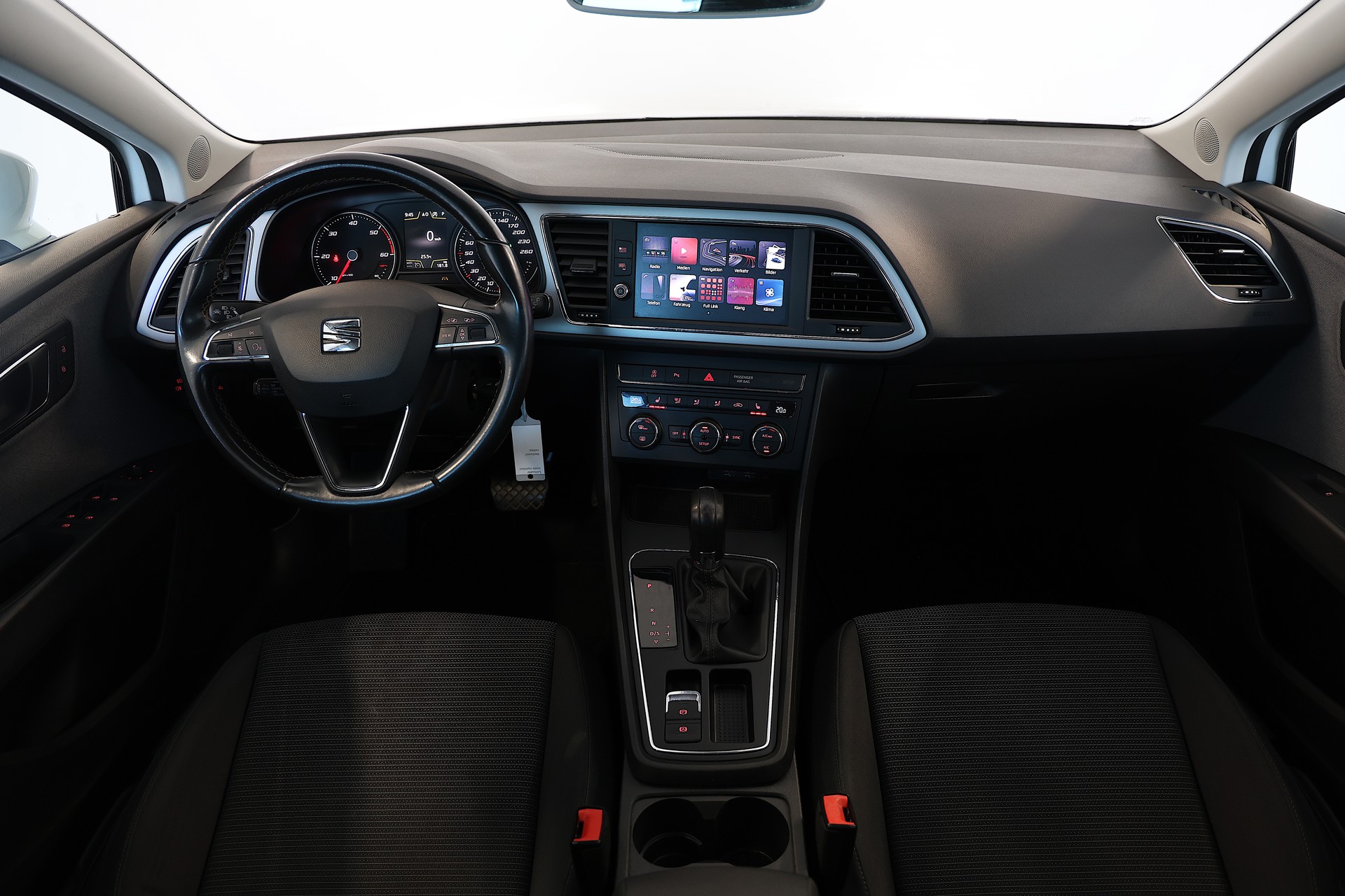 SEAT Leon ST 2.0 TDI Style DSG-image-8