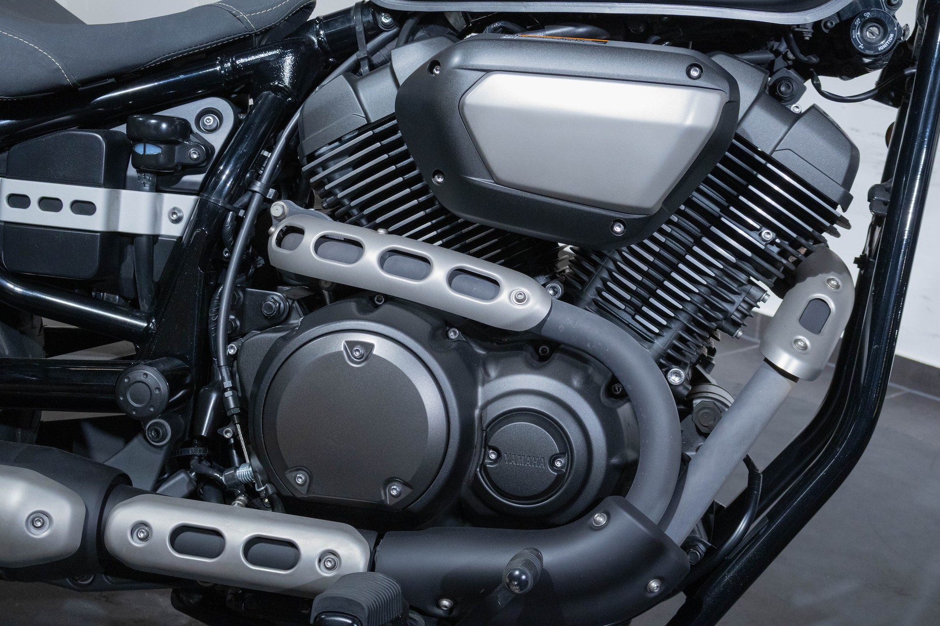 YAMAHA XV 950 R-image-8