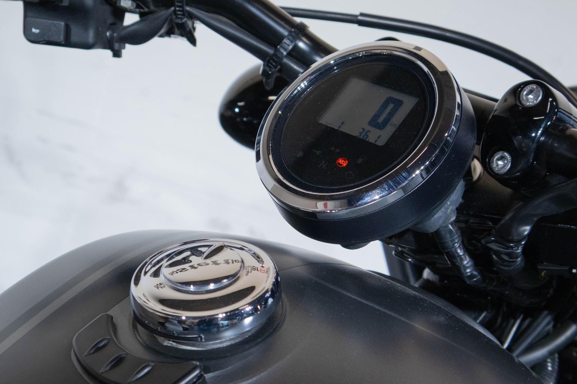 YAMAHA XV 950 R-image-7