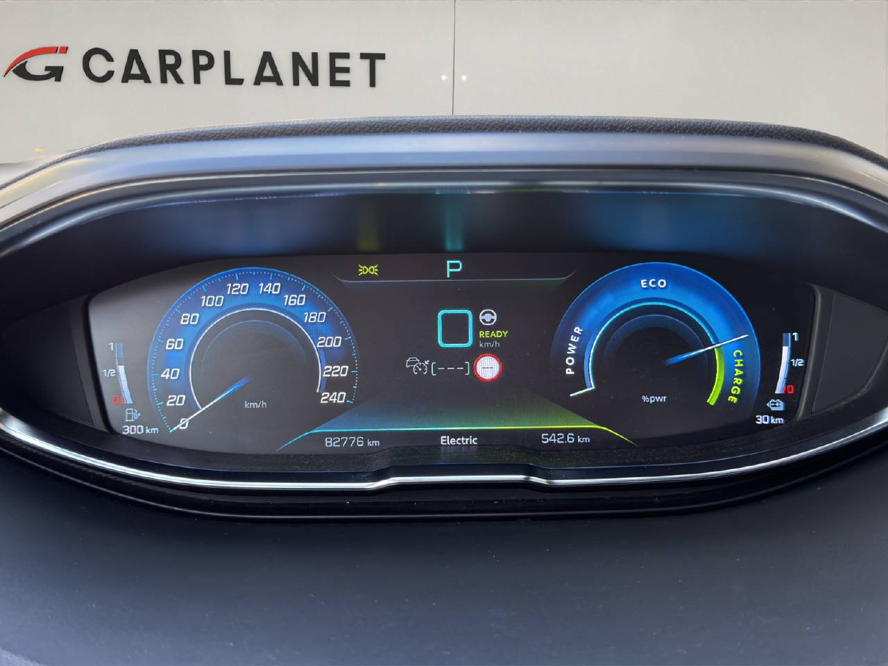 PEUGEOT 3008 1.6 Plug-in Hybrid4 GT Line-image-8