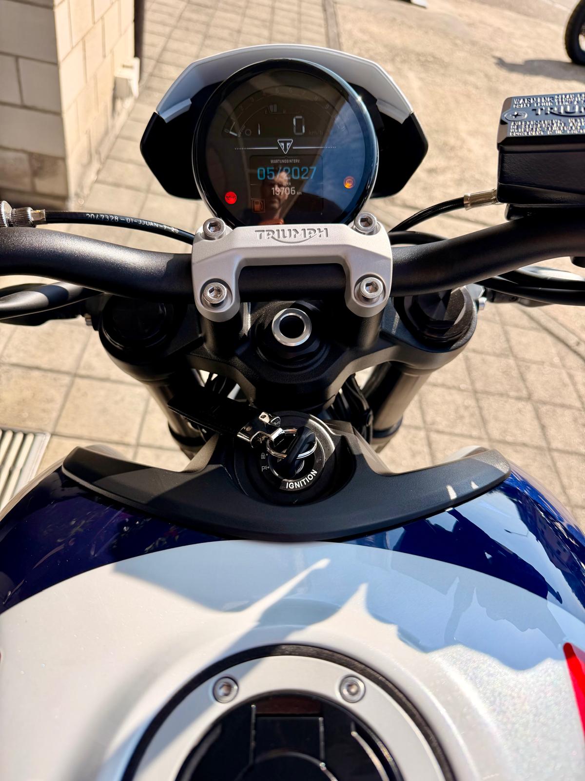 TRIUMPH Trident 660-image-11