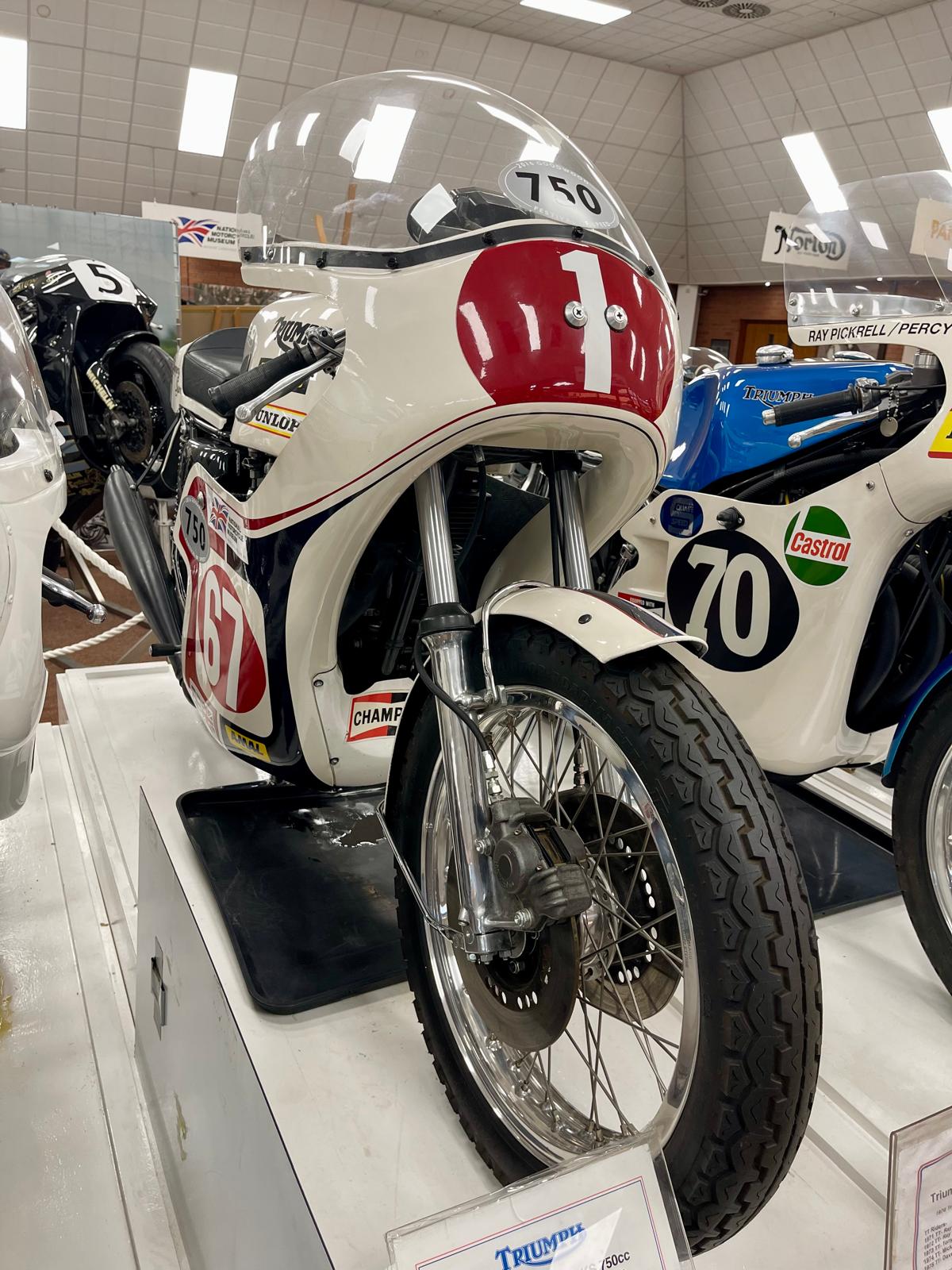 TRIUMPH Trident 660-image-13