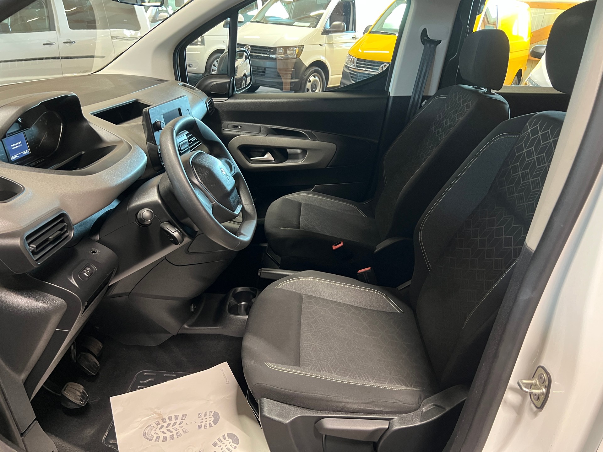 PEUGEOT Rifter 1.2 PureTech Active-image-8