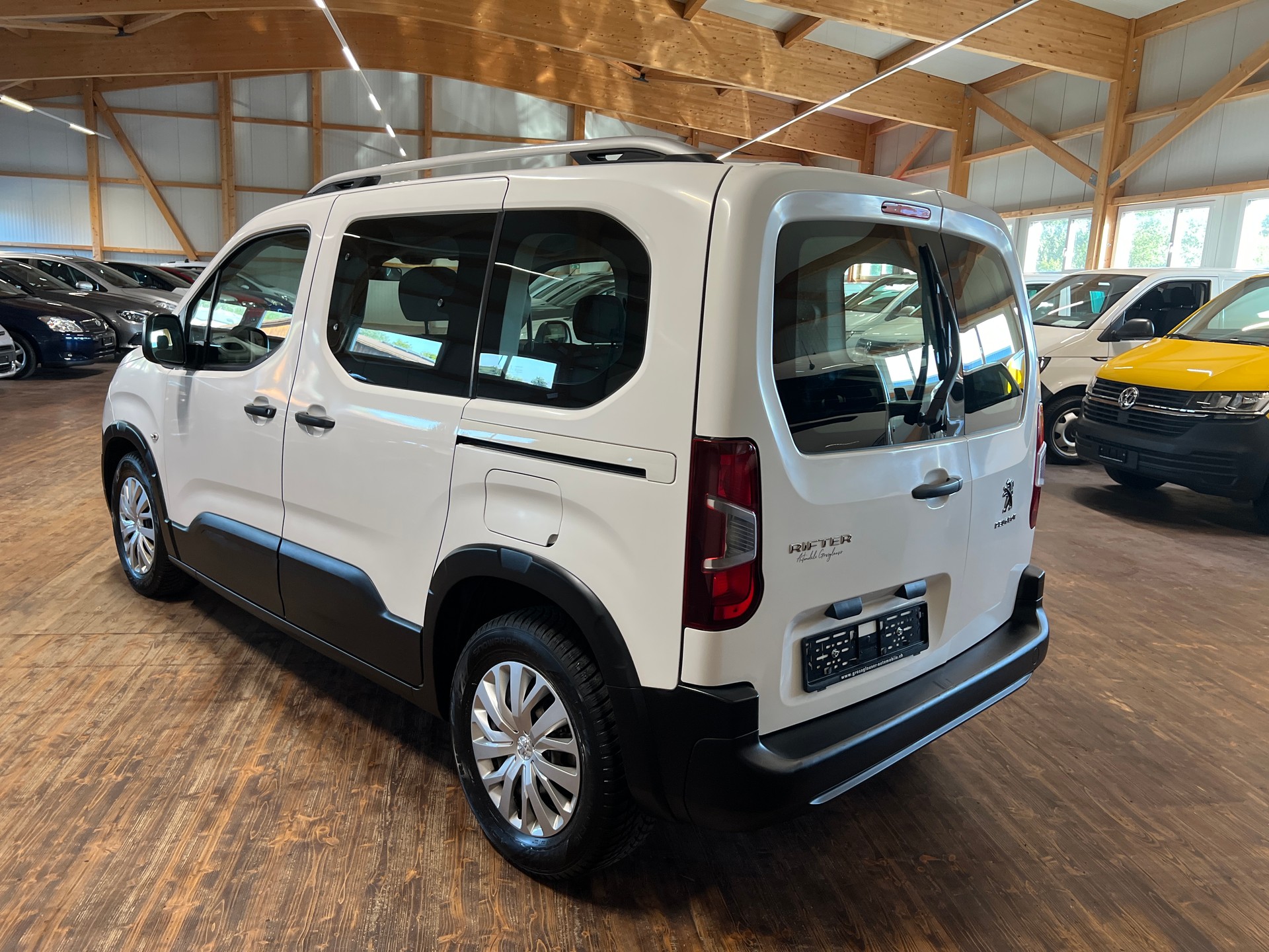 PEUGEOT Rifter 1.2 PureTech Active-image-6