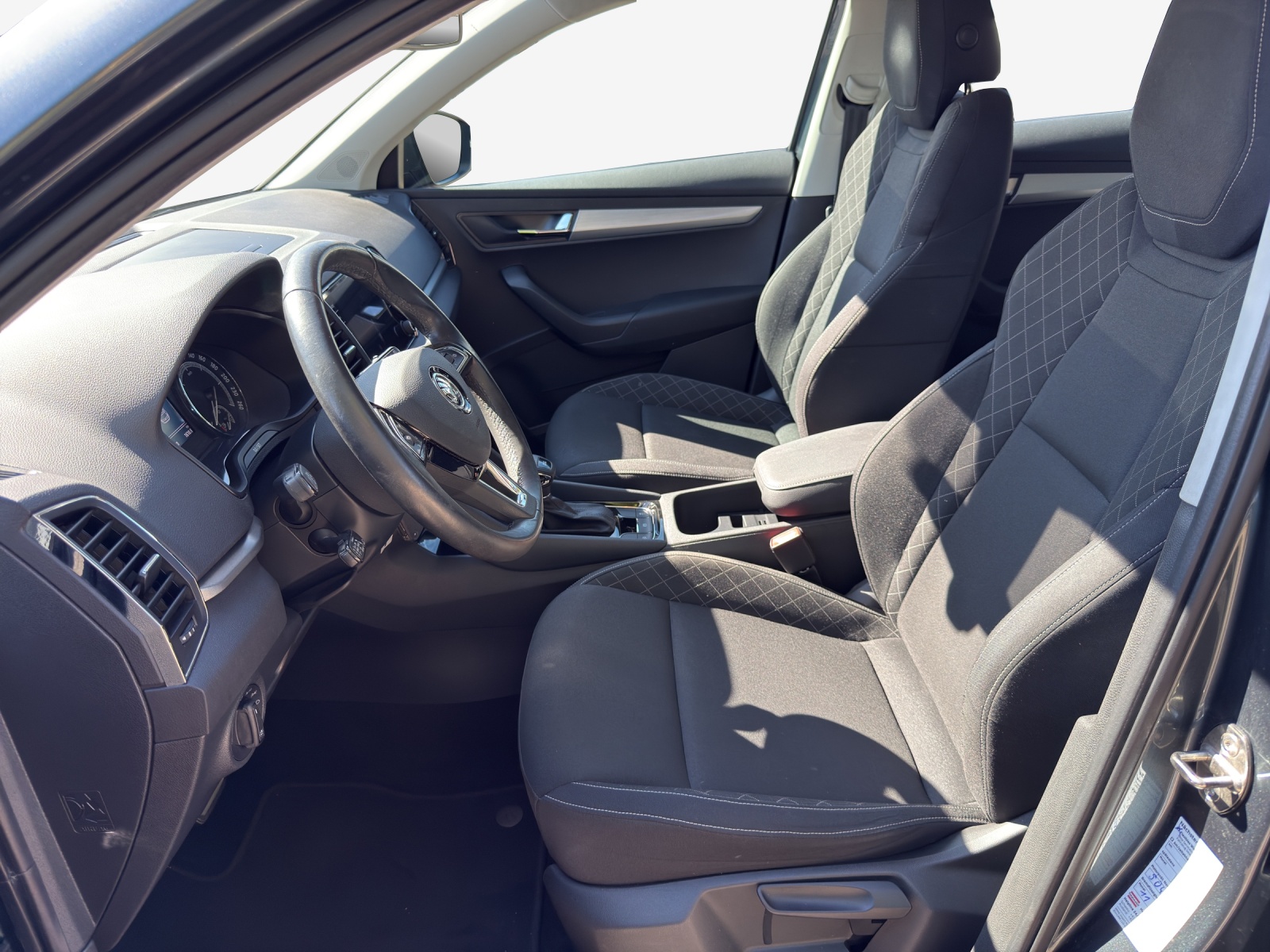 SKODA Karoq 1.0 TSI Ambition DSG-image-7