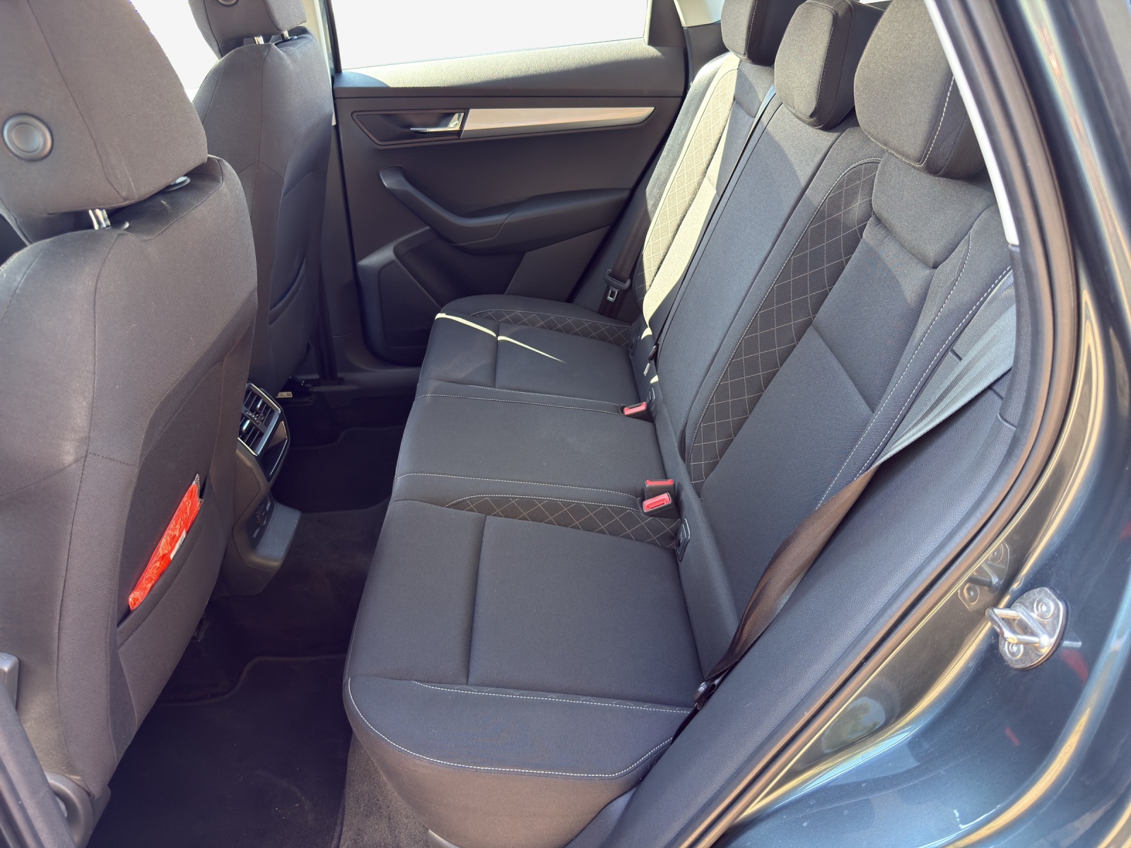 SKODA Karoq 1.0 TSI Ambition DSG-image-11