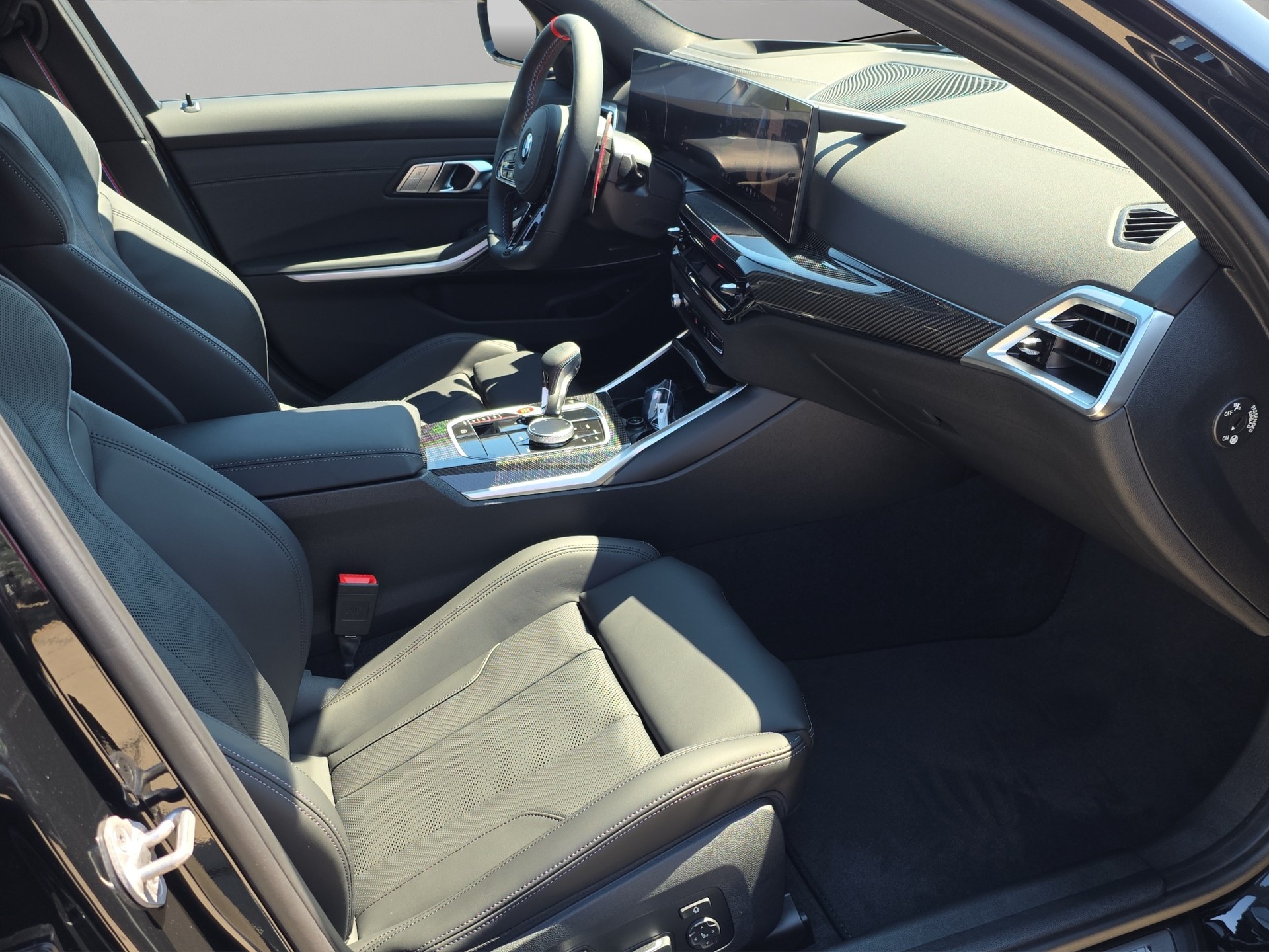 BMW M3 Touring xDrive Competition M-image-16