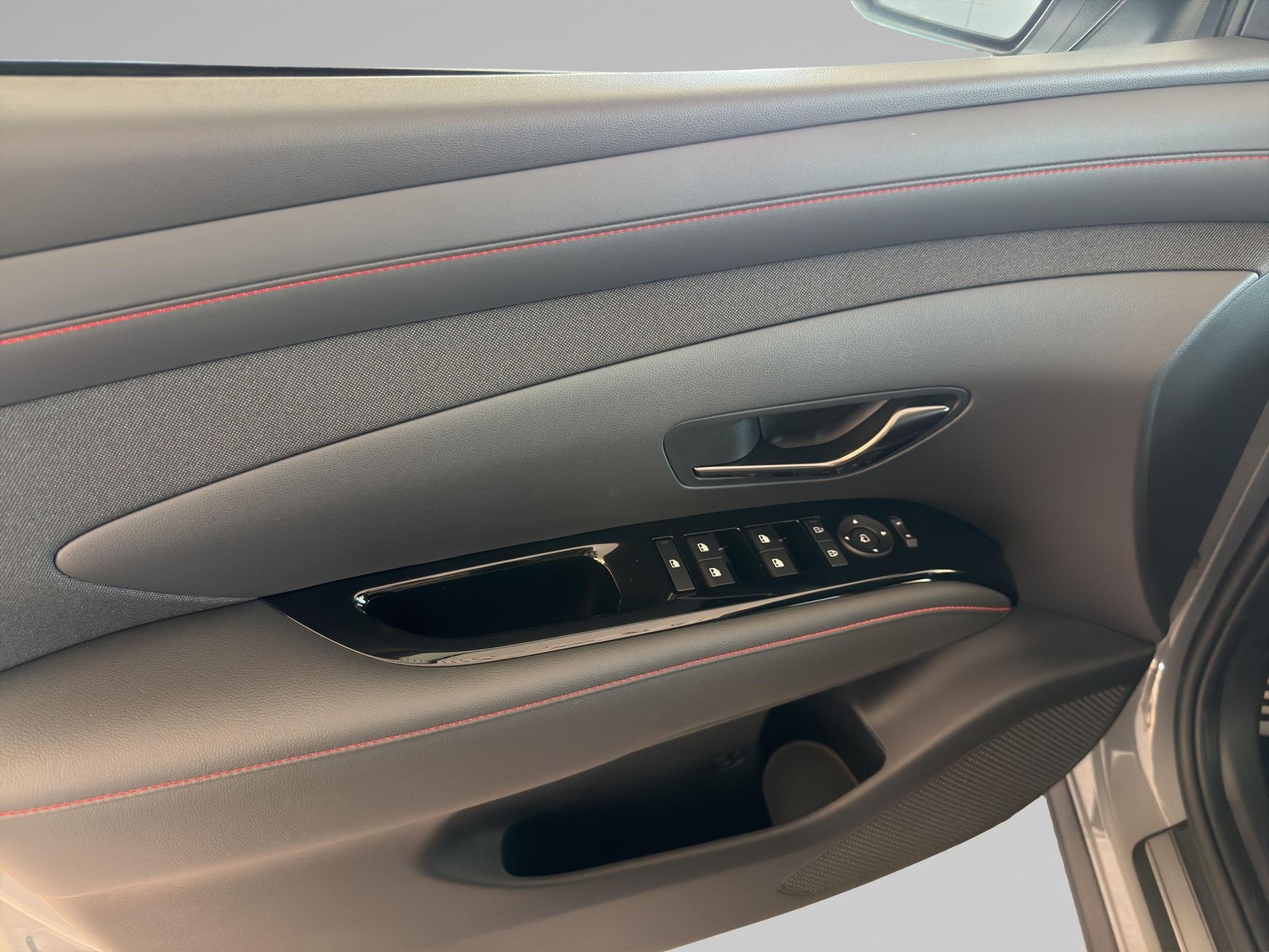 HYUNDAI Tucson 1.6 T-GDi N-Line 4WD-image-17