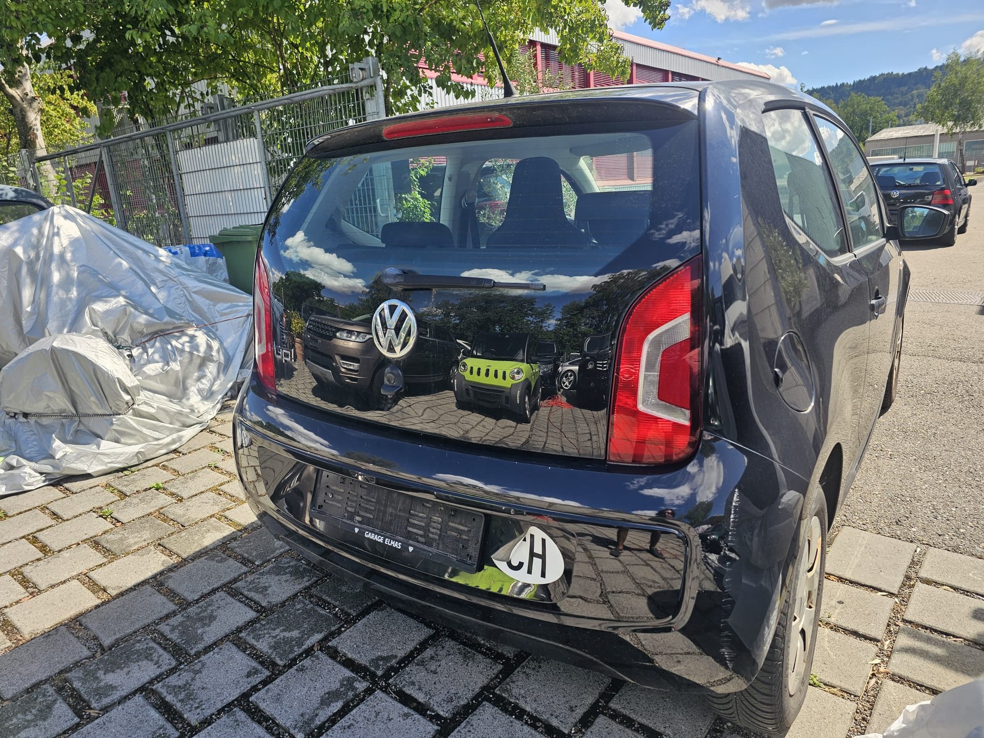 VW Up 1.0 black up-image-3