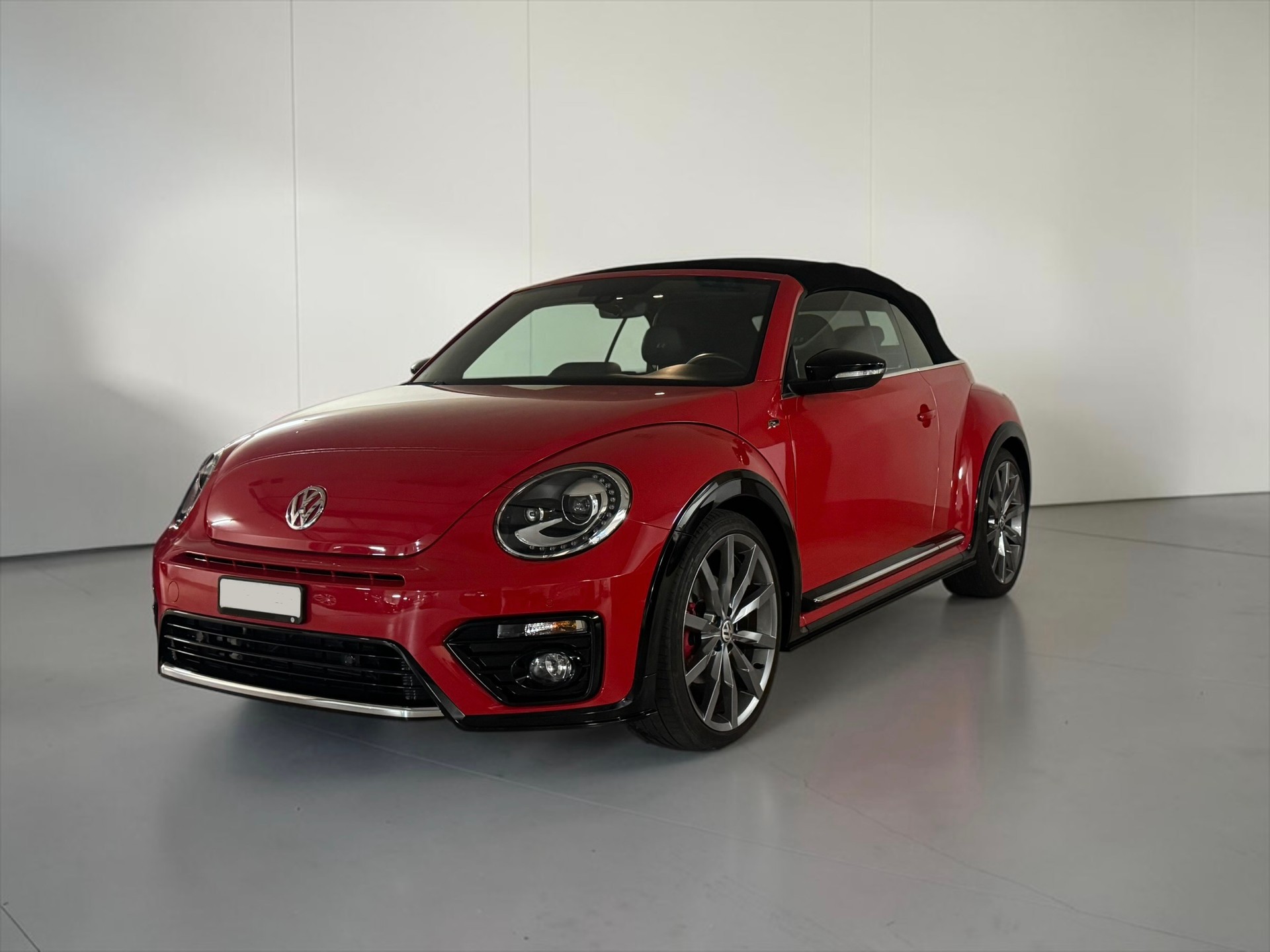 VW Beetle Cabriolet 2.0 TSI BMT R-Line DSG-showroom-element-1