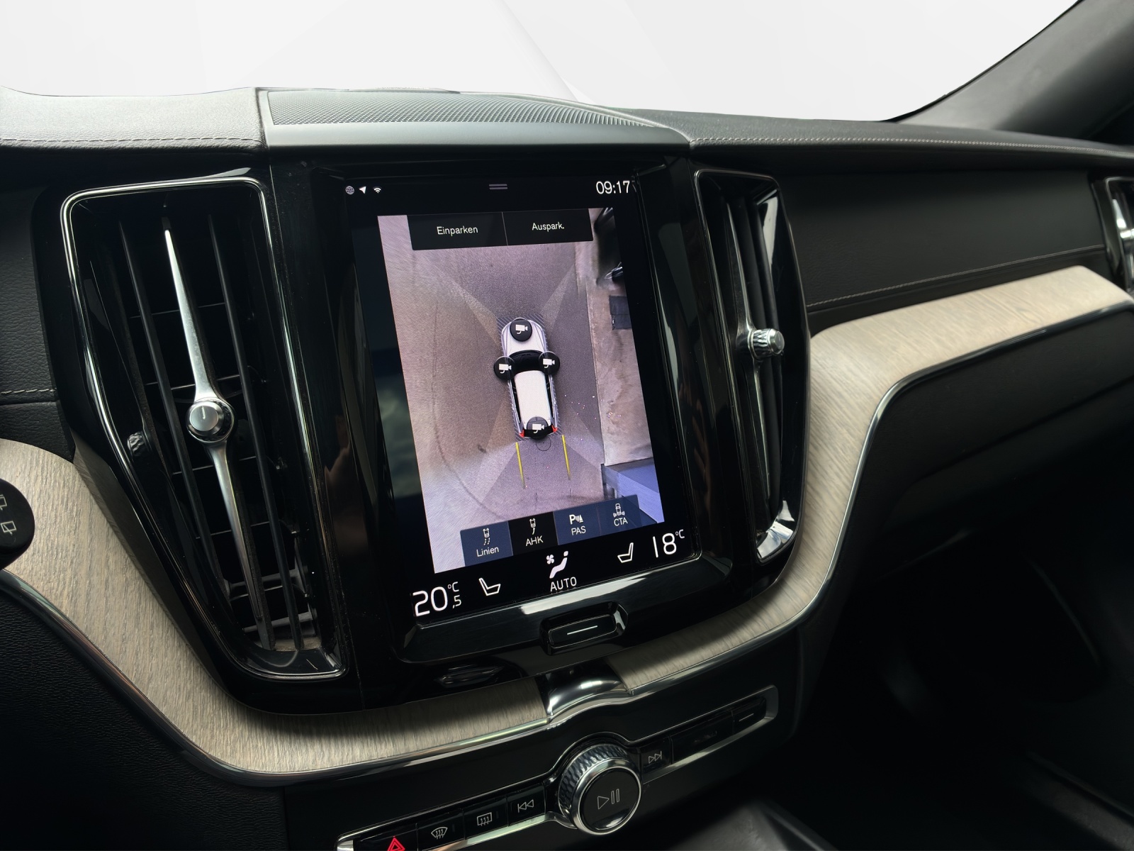 VOLVO XC60 2.0 T8 TE Inscription eAWD-image-12