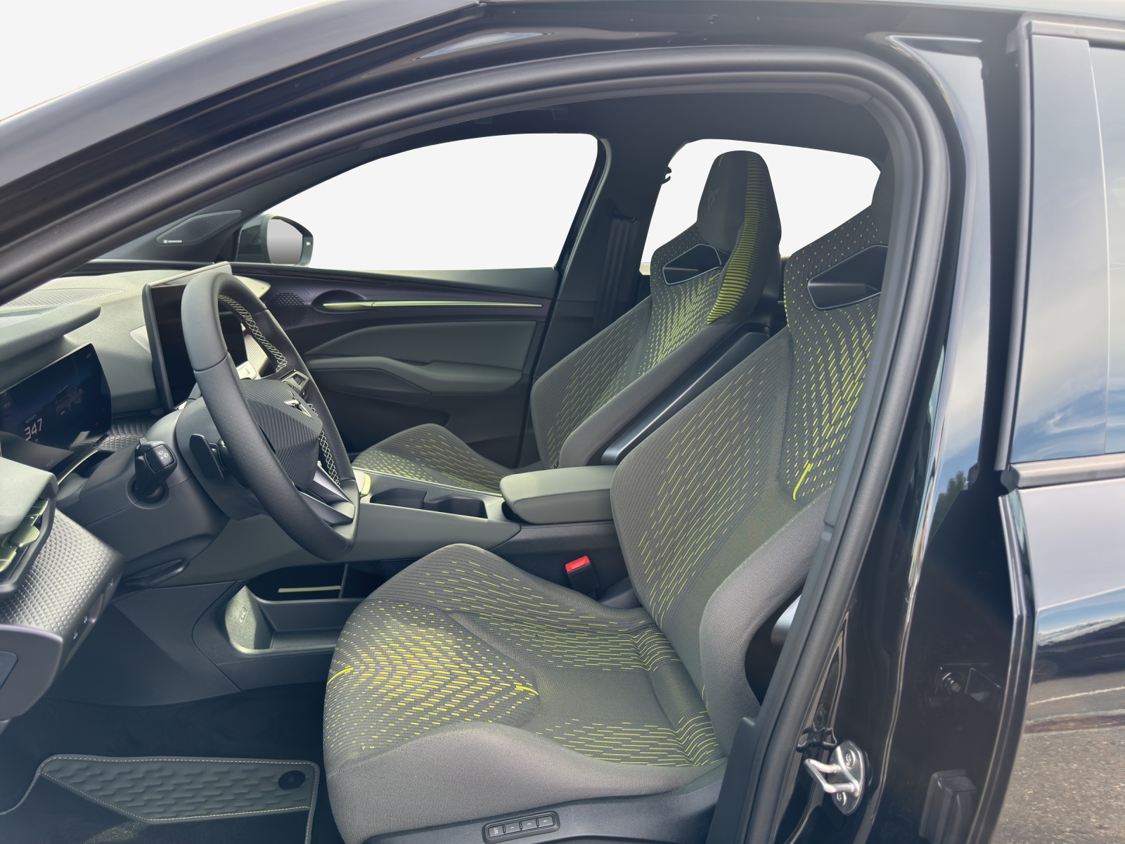 CUPRA Raval 52 kWh VZ Extreme Launch Edition-image-7