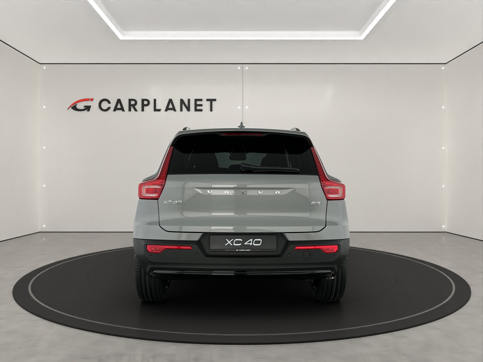 VOLVO XC40 2.0 B3 MH Plus Dark-image-4