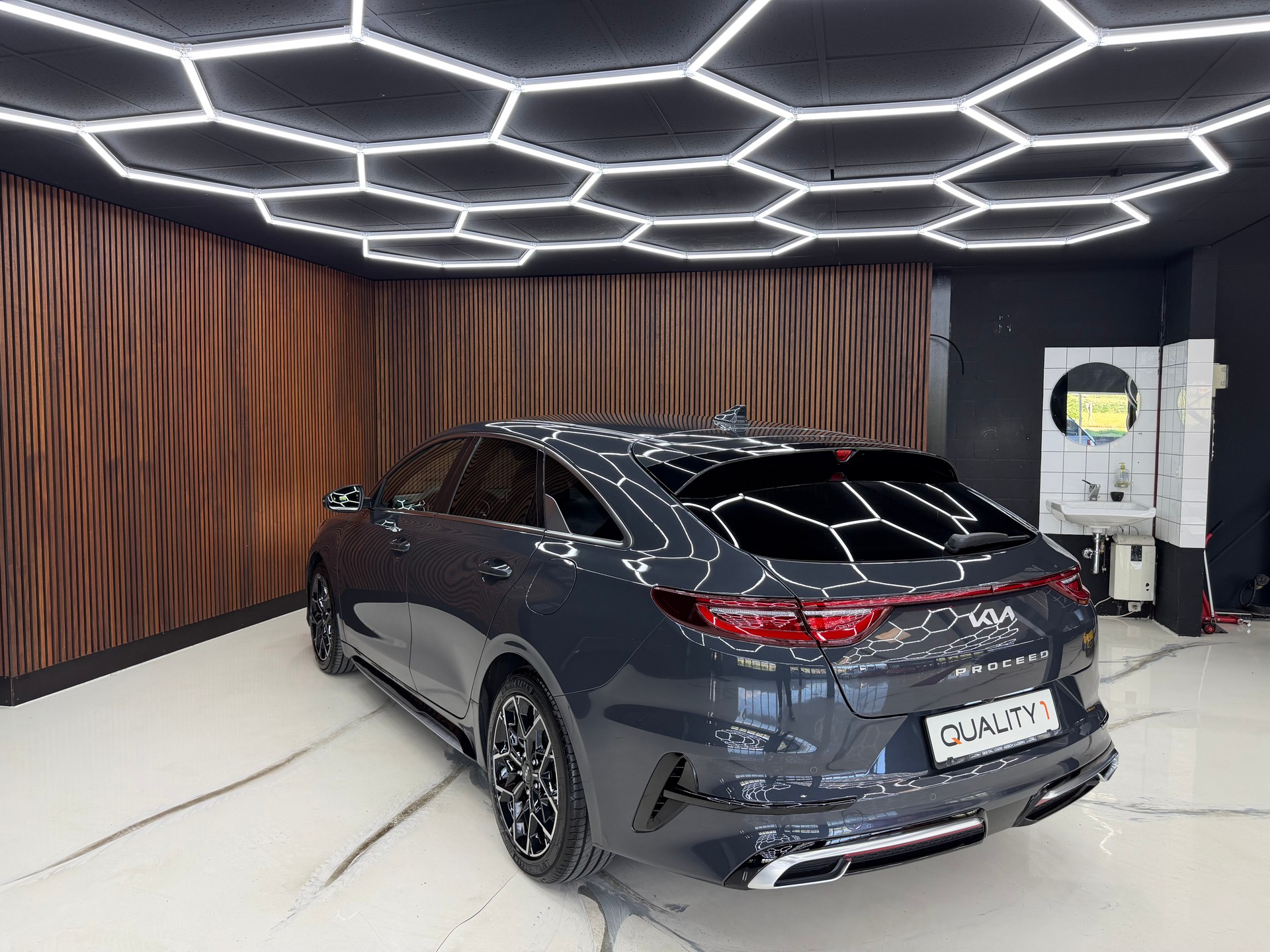 KIA ProCeed 1.5 T-GDi GT-Line Edition DCT-image-8