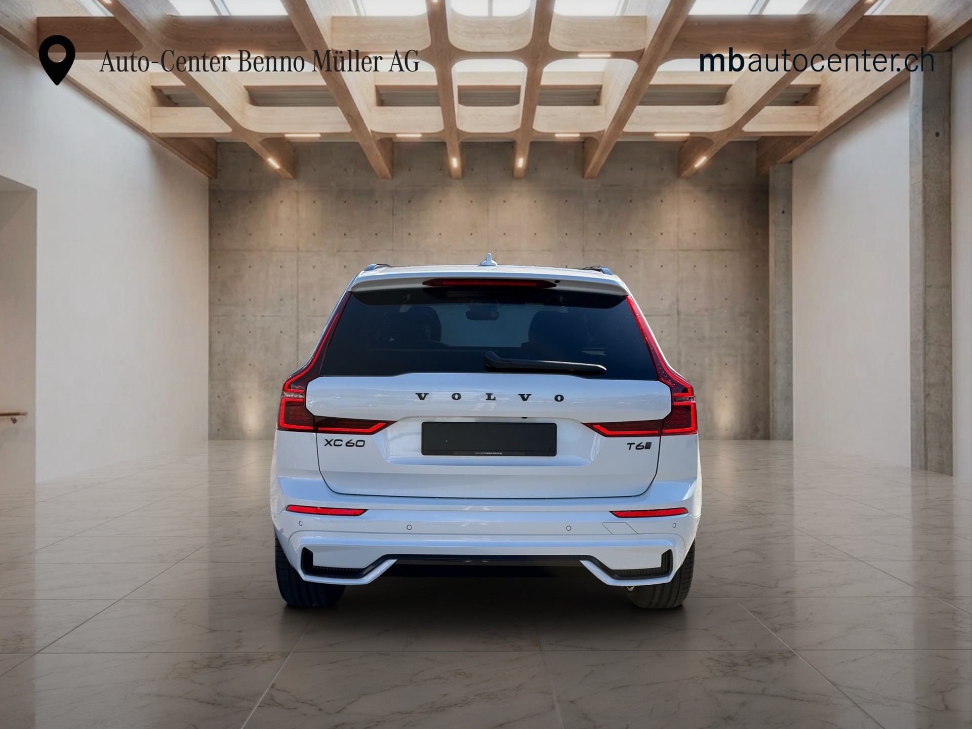VOLVO XC60 2.0 T6 TE Black Edition eAWD-showroom-element-3