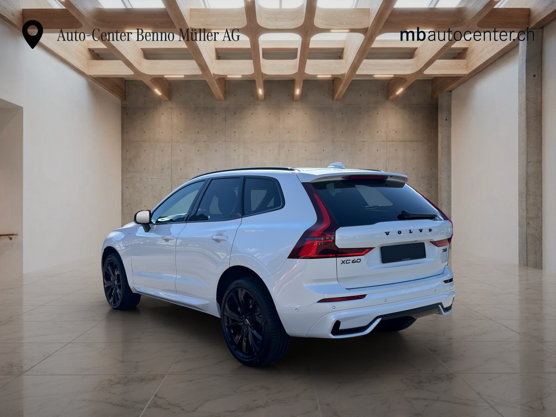 VOLVO XC60 2.0 T6 TE Black Edition eAWD-showroom-element-2