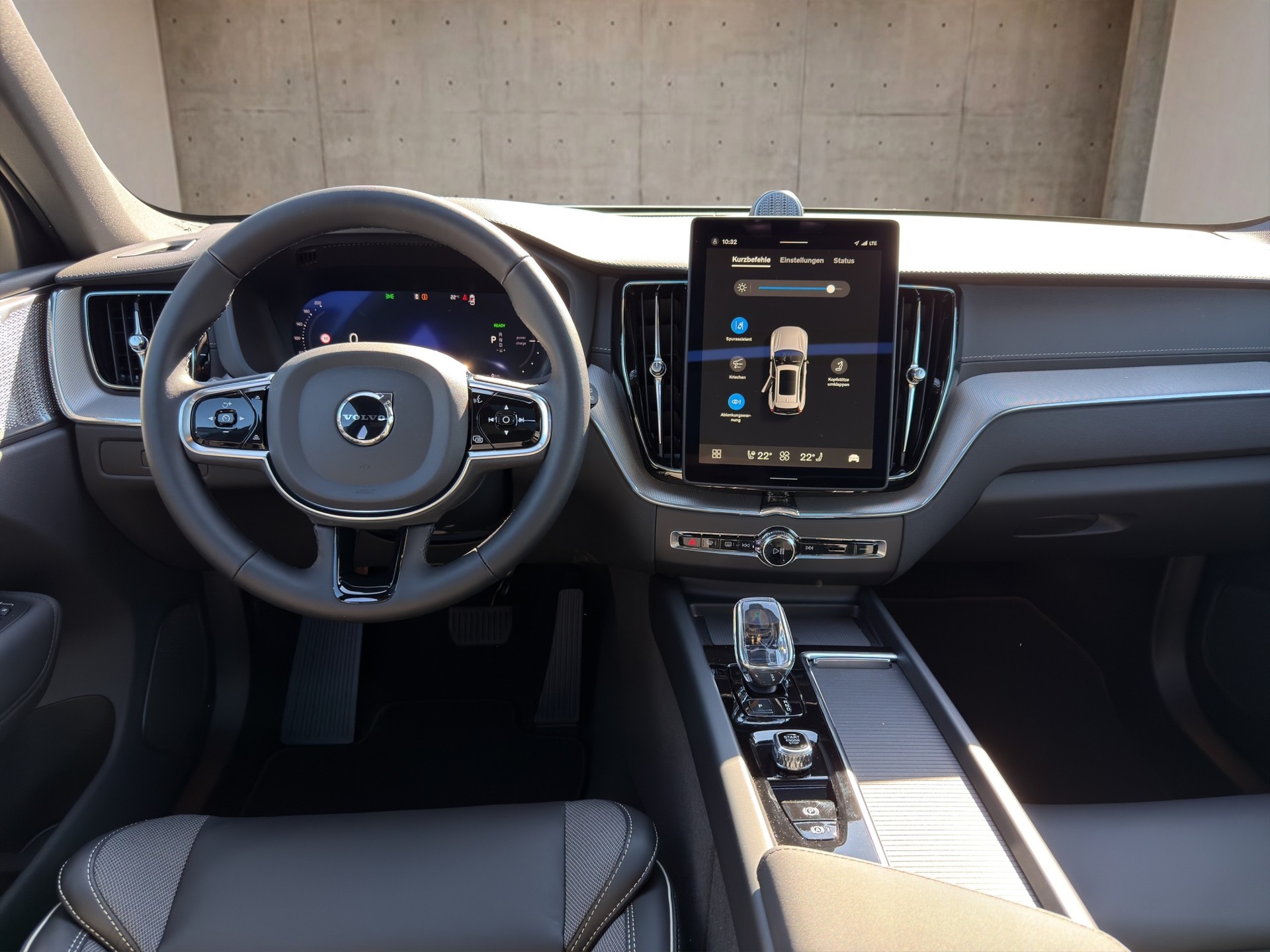 VOLVO XC60 2.0 T6 TE Black Edition eAWD-image-12
