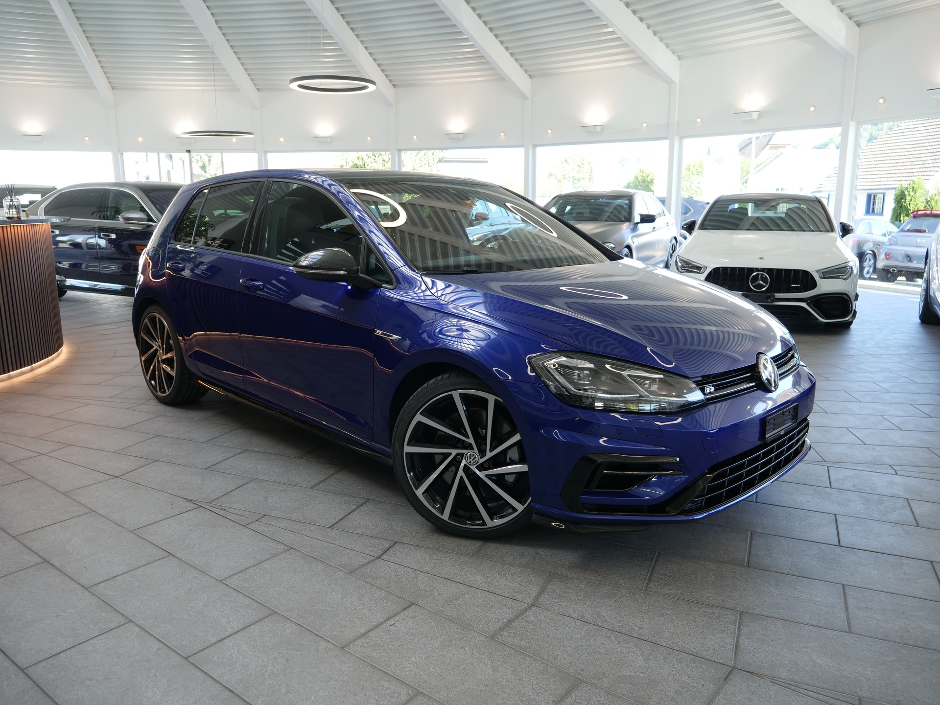 VW Golf 2.0 TSI R 4Motion DSG-showroom-element-3