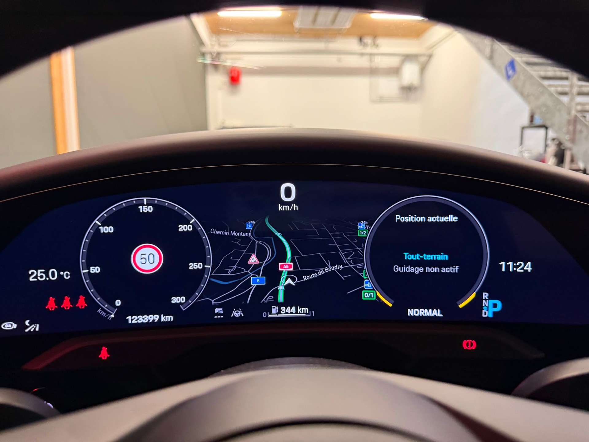 PORSCHE Taycan 4S-image-19