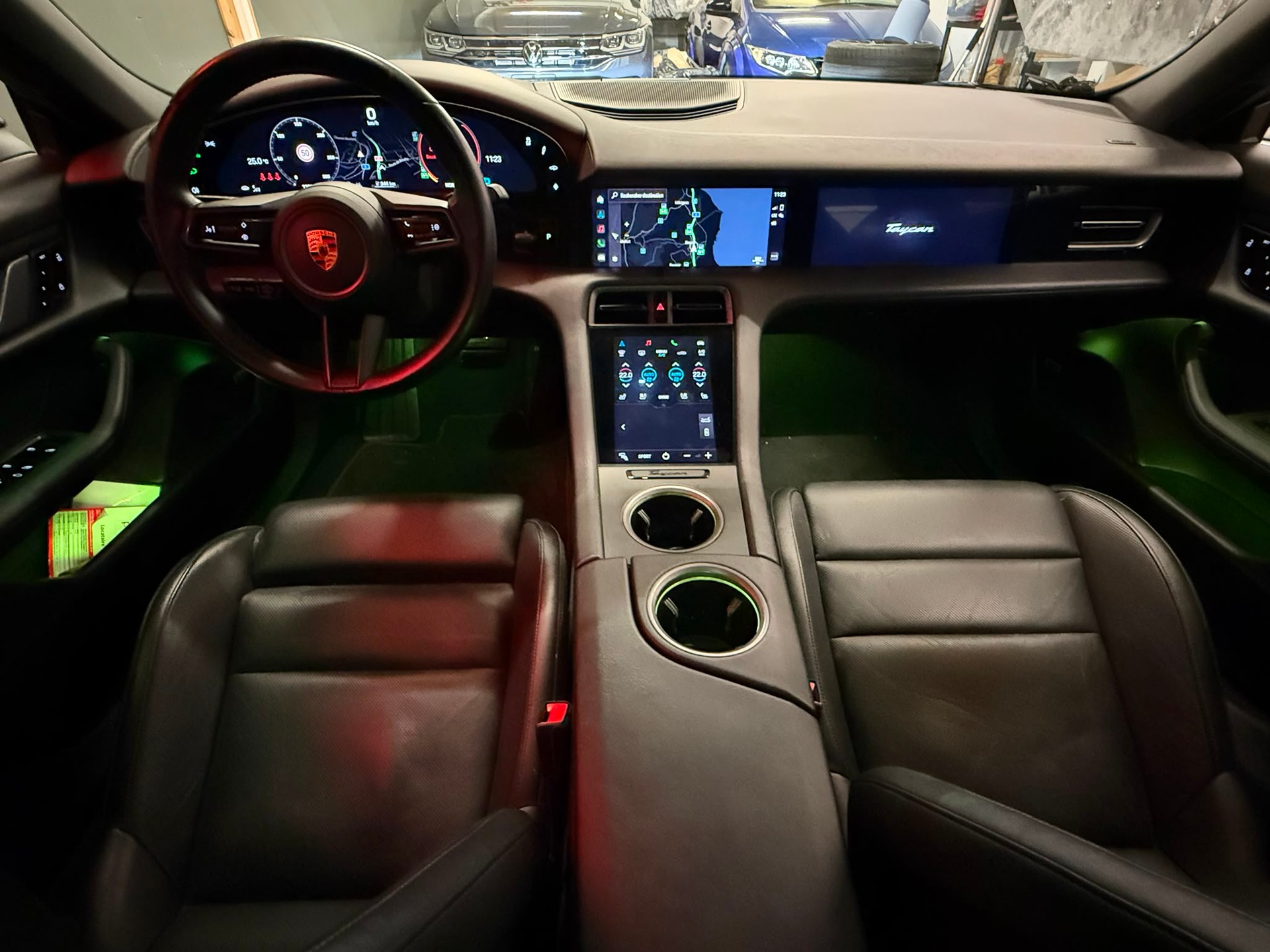 PORSCHE Taycan 4S-image-13