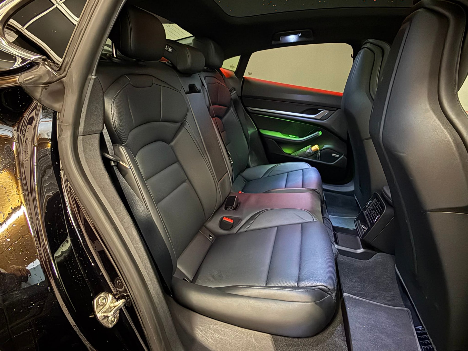 PORSCHE Taycan 4S-image-11