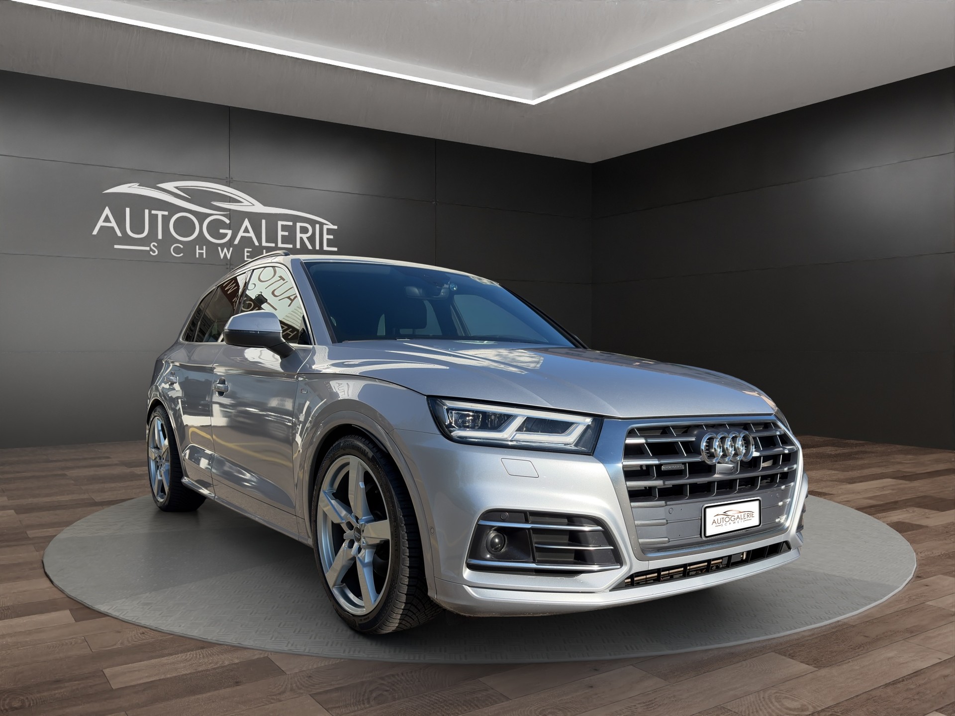 AUDI Q5 45 TFSI sport quattro | S-Line | Pano | Luftfed. | AHK | Memory | HeadUp | 21" | Assistanzsysteme |-image-6