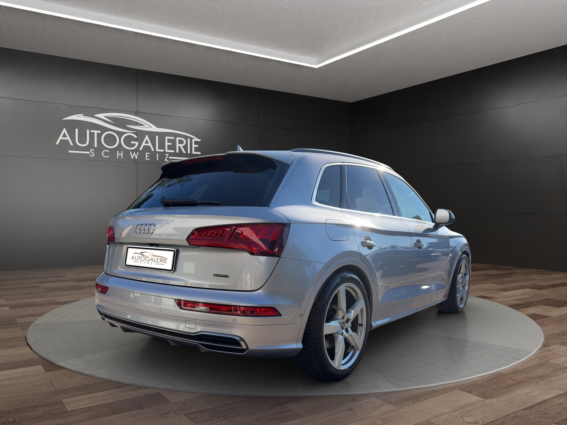 AUDI Q5 45 TFSI sport quattro | S-Line | Pano | Luftfed. | AHK | Memory | HeadUp | 21" | Assistanzsysteme |-image-4