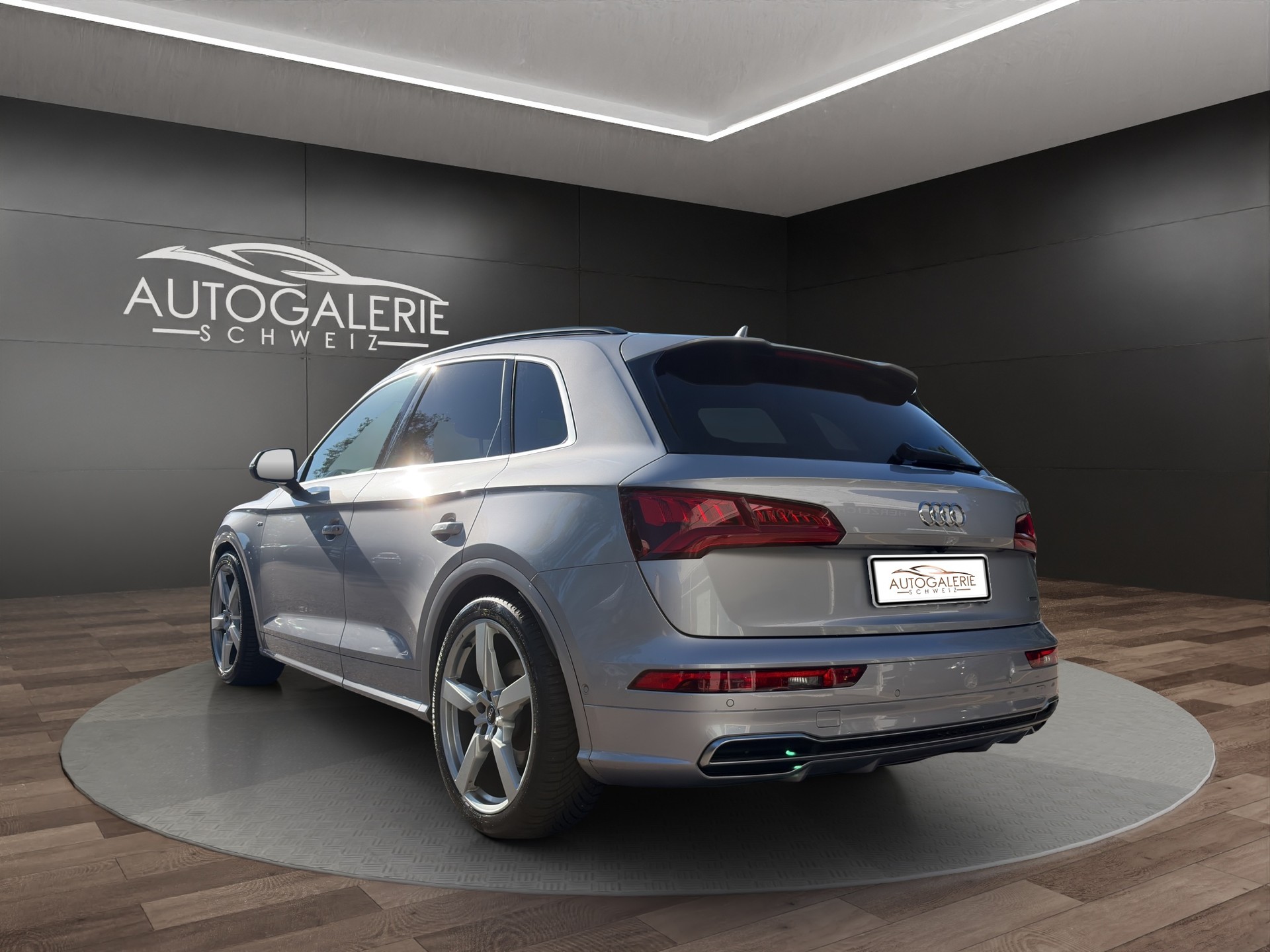 AUDI Q5 45 TFSI sport quattro | S-Line | Pano | Luftfed. | AHK | Memory | HeadUp | 21" | Assistanzsysteme |-showroom-element-2