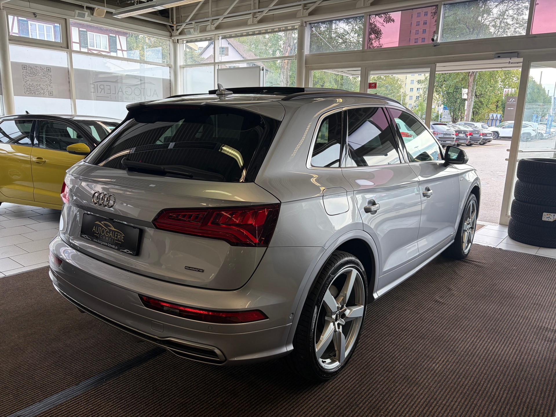 AUDI Q5 45 TFSI sport quattro | S-Line | Pano | Luftfed. | AHK | Memory | HeadUp | 21" | Assistanzsysteme |-image-30