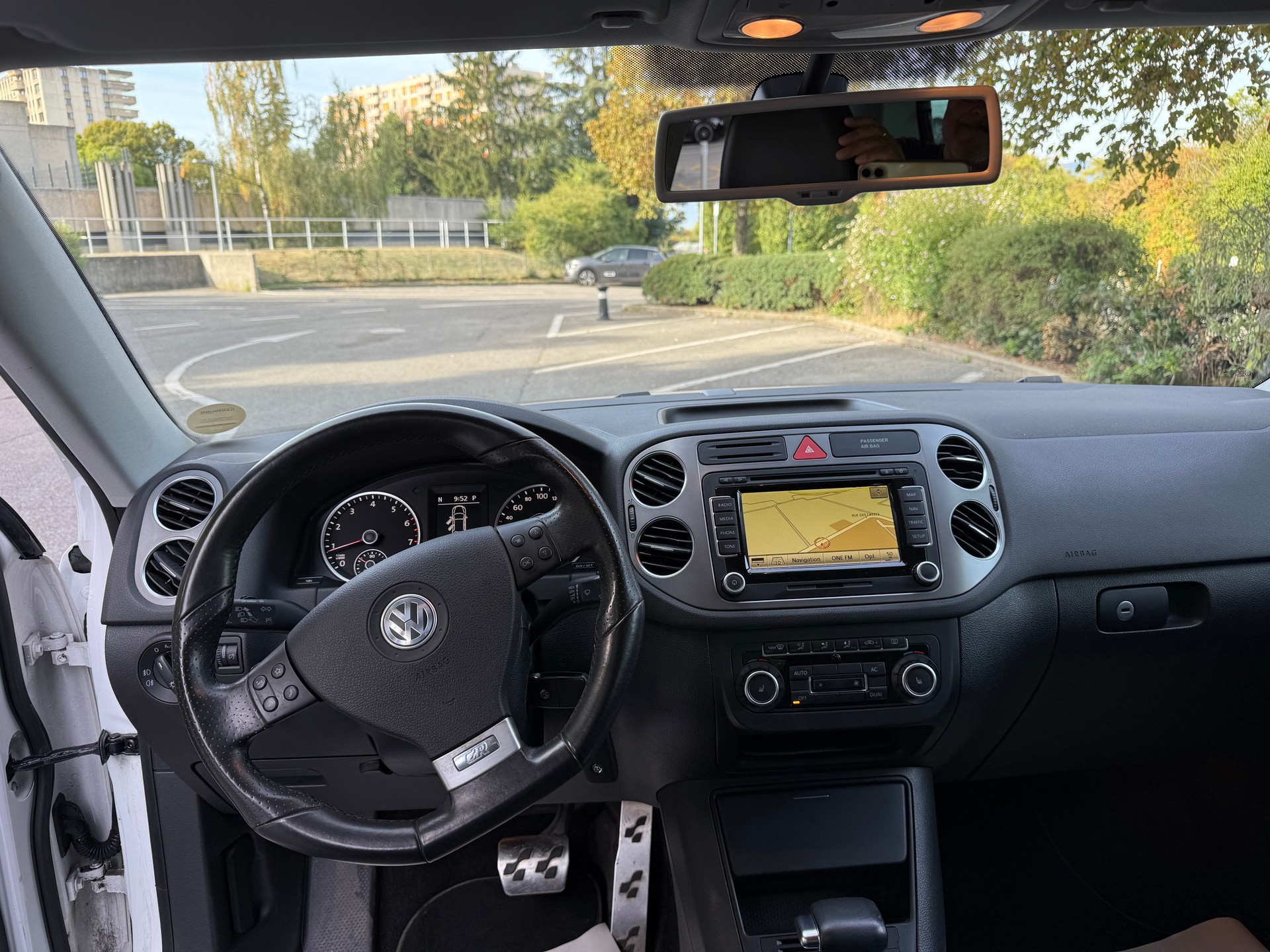 VW Tiguan 2.0 TSI Sport&Style Tiptronic. R-LINE-image-10